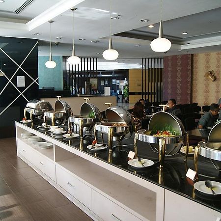 Tang Dynasty Hotel Кота Кинабалу Екстериор снимка