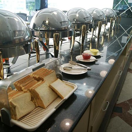 Tang Dynasty Hotel Кота Кинабалу Екстериор снимка