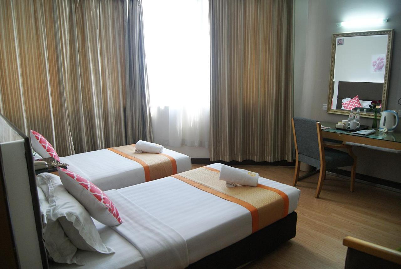 Tang Dynasty Hotel Кота Кинабалу Екстериор снимка