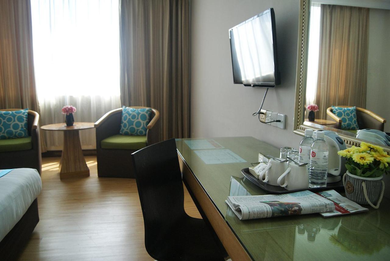 Tang Dynasty Hotel Кота Кинабалу Екстериор снимка