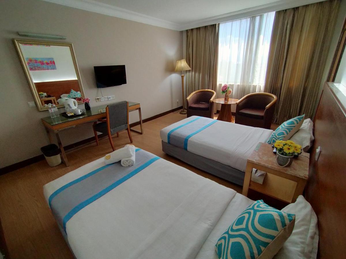 Tang Dynasty Hotel Кота Кинабалу Екстериор снимка